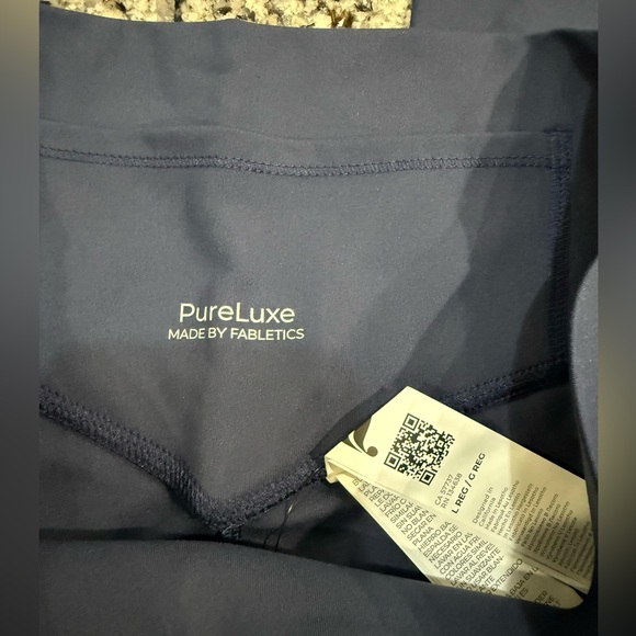 Fabletics Matching Set - Large - Picture 9 of 12